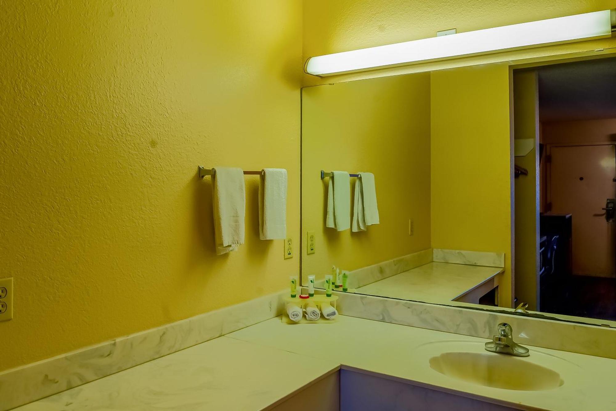 Oyo Hotel Yoakum West Eksteriør bilde